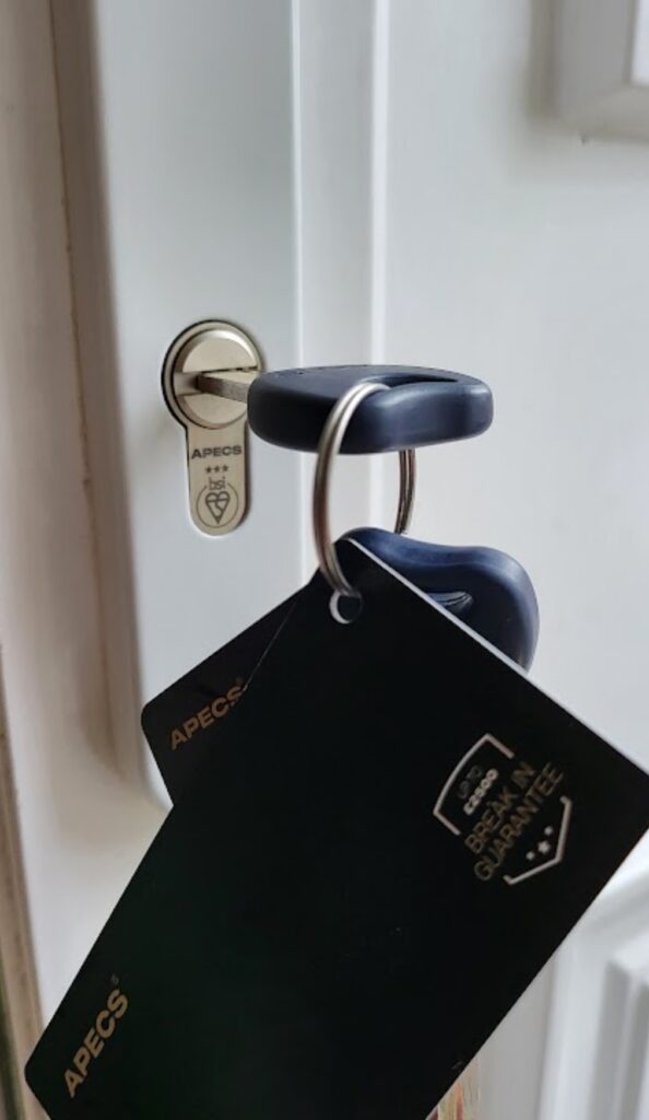 Emergency locksmith door lock service in Bradford