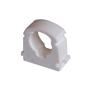 KeyPlumb - 15mm Single Hinged Pipe Clip - White - 100 pack — representative product photograph